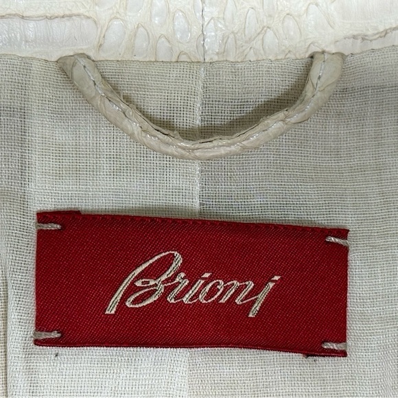 Brioni Women’s Python Leather Jacket – Exotic Elegance & Italian Craftsmanship - Picture 6 of 8